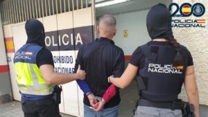 Detención de un hombre por venta de drogas a domicilio en Palma
