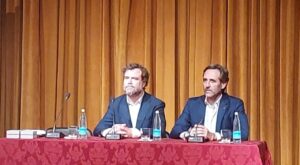 Espinosa de los Monteros y José Ramón Bauzá en un evento en Palma