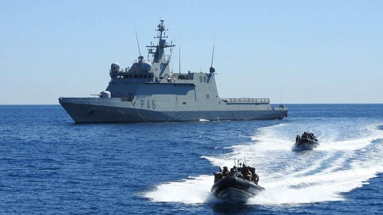 Imagen del BAM 'Furor' de la Armada.