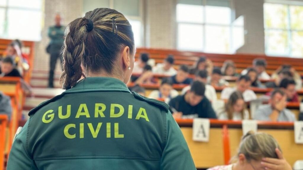 Cerca de 28.000 personas se presentarán a las oposiciones de la Guardia Civil este sábado para cubrir 3.000 plazas