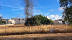 Alarma por un incendio en un solar en Nou Llevant