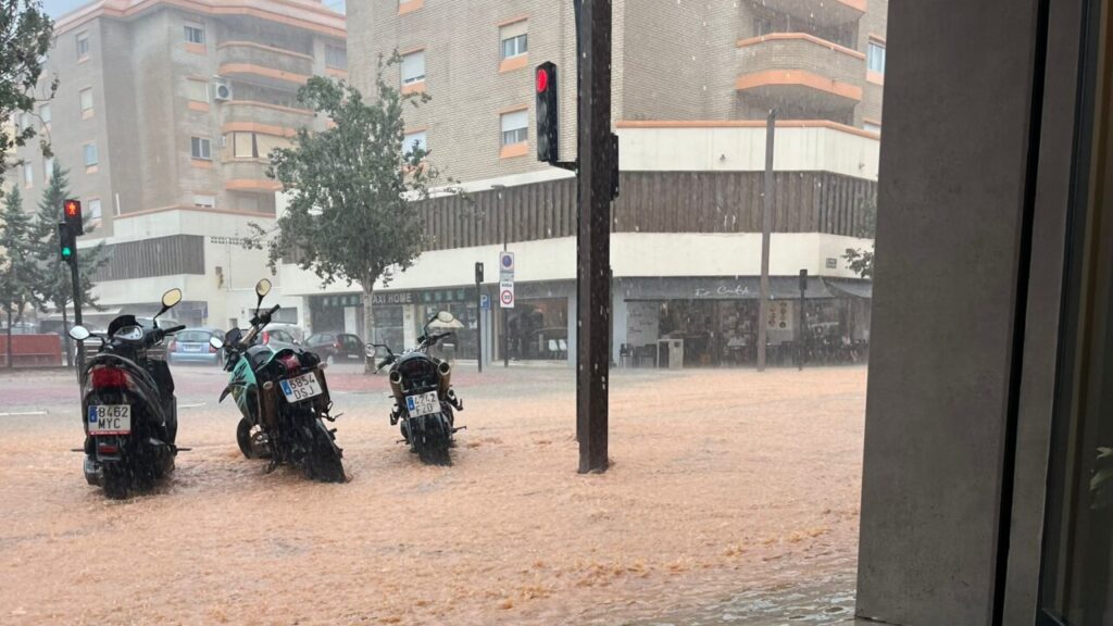 Ibiza y Formentera, en alerta roja por lluvias torrenciales