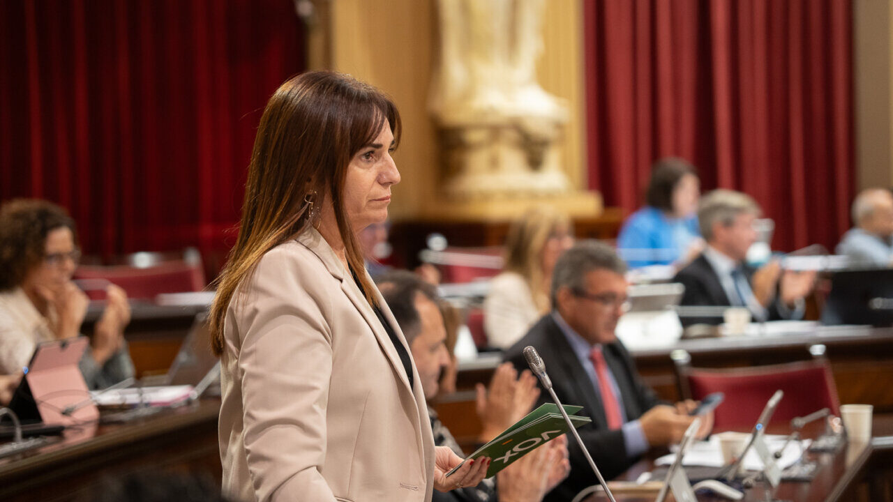 Manuela Ca&ntilde;adas
