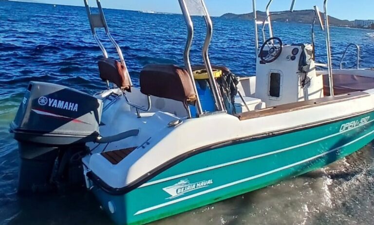 Patera llegada a la isla de Ibiza.