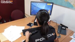 Dos detenidos en Palma por reenviar imágenes sexuales de su compañera de trabajo