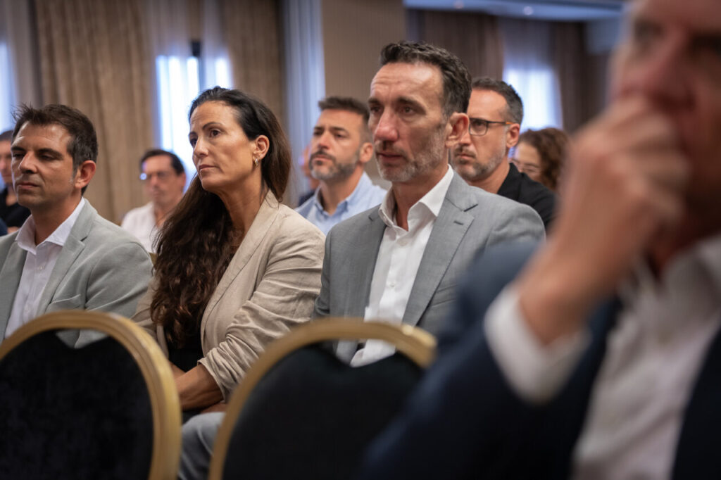 Asistentes en un evento sobre ciberseguridad en Mallorca.