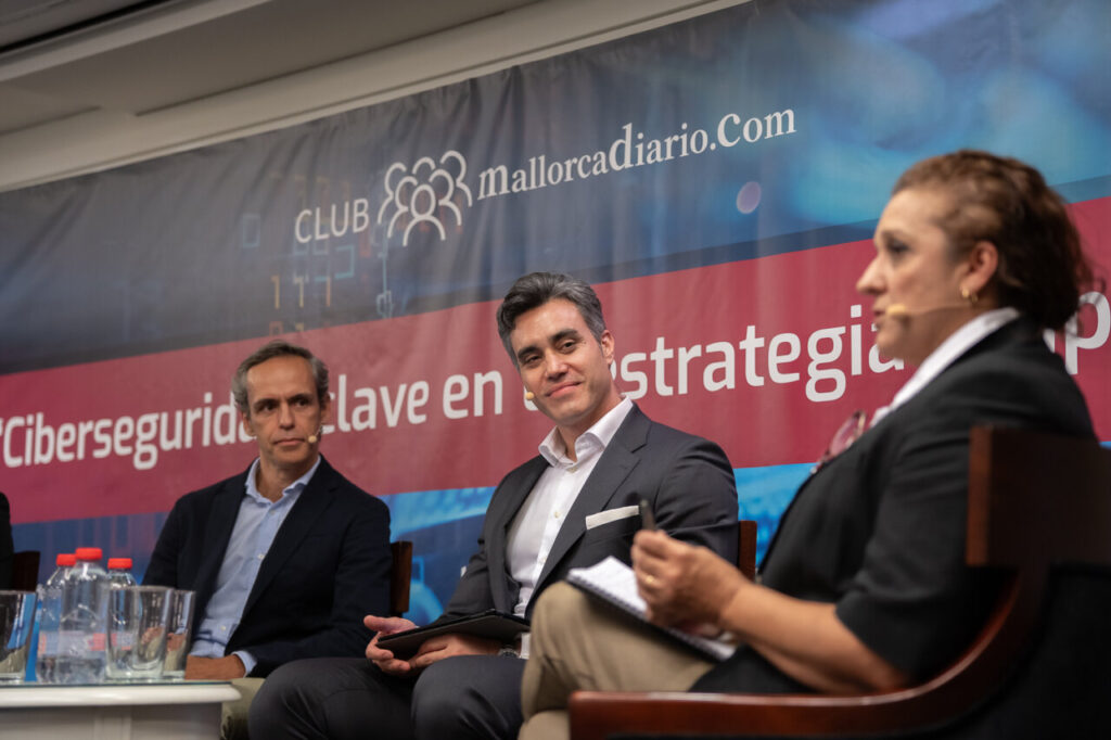 Panel de discusión sobre ciberseguridad en Club Malorcadiario