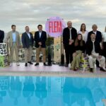 Grupo de personas en la presentación del Festival de Literatura Expandida en Magaluf