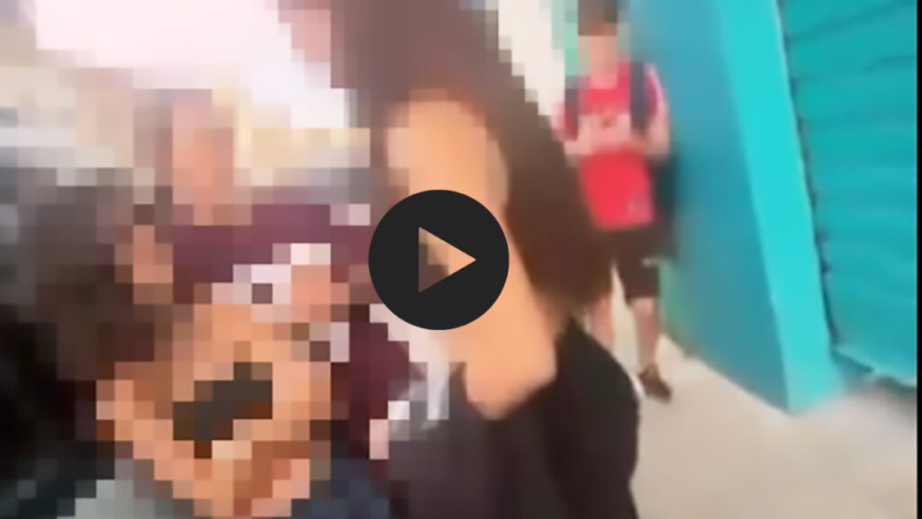 Agresión a una alumna en Campos, grabada por compañeros.