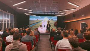 Cipri Quintas hablando en el RCD Mallorca Business Club sobre liderazgo.