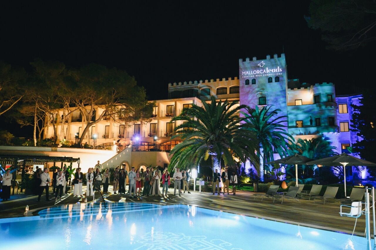 Cóctel de bienvenida en el Hotel Secrets Mallorca Villamil Resort y Spa