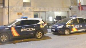 Comisaría de Policía Nacional en Manacor con vehículos patrulleros