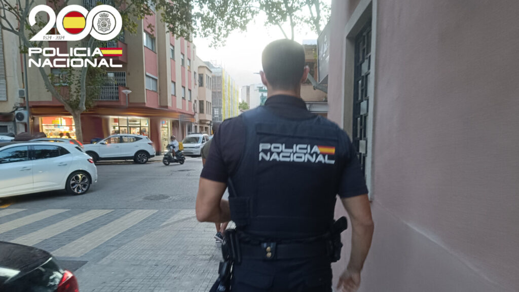 Tres detenidos tras una violenta pelea con un cuchillo y un arma de fuego en La Soledat