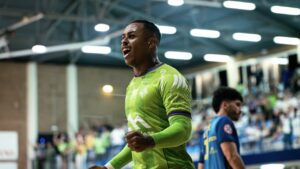 Jugador del Illes Balears Palma Futsal celebrando un gol en el Pabellón Galatzó