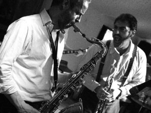 Músicos tocando jazz en el Blue Jazz Club de Palma