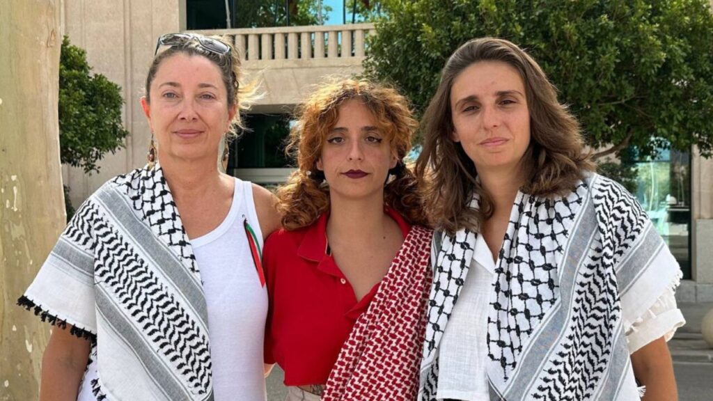 Tres activistas mallorquinas de la Flotilla Global Sumud en Palma.