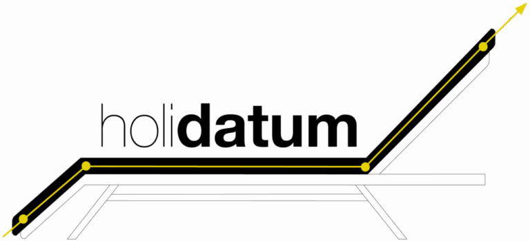 Logo de Holidatum con gráfico ascendente y texto