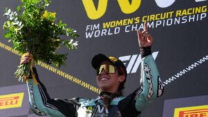María Herrera celebrando su victoria en el Mundial de WCR 2025