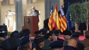 Martínez hablando en la Diada de la Policía Local en Palma