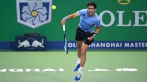 Munar se luce ante Cobolli y avanza a tercera ronda en Shanghái