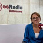 Nunci Rodríguez hablando sobre el síndrome MED13L en un estudio de radio