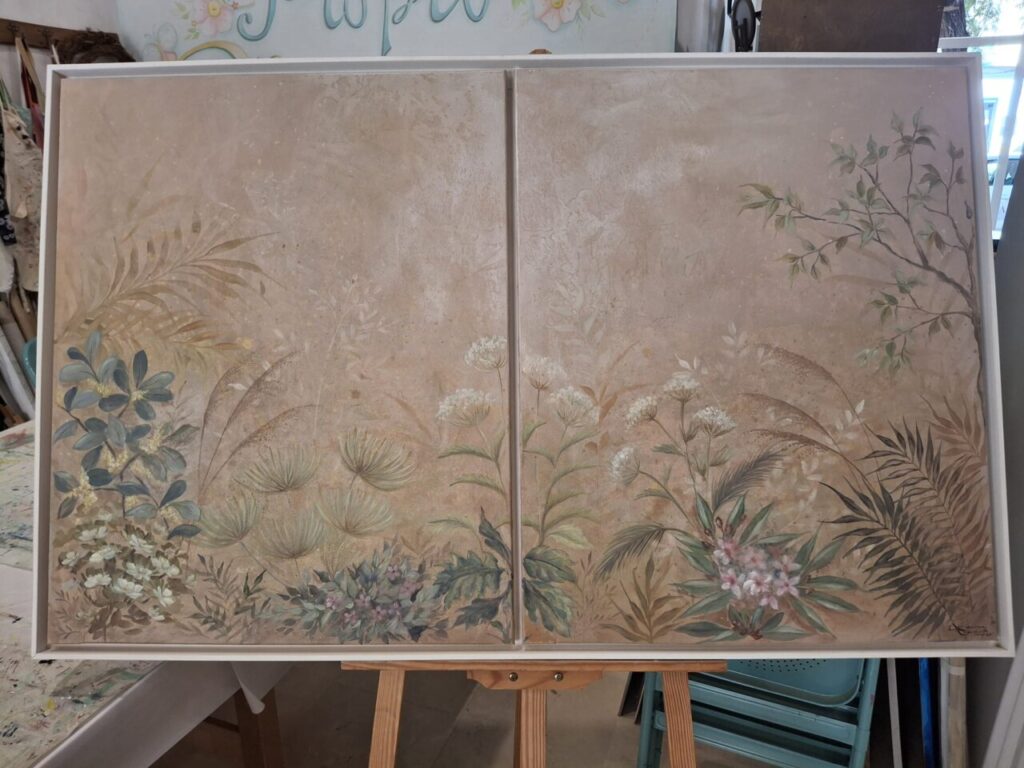 Pintura de flores y plantas en tonos suaves