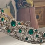 Tiaras y joyas robadas del Louvre durante un asalto