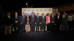 Grupo de personas en la gala de los Premios Asinem 2025