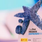 CaixaBank y Enisa lanzan la 19 edición de los Premios EmprendeXXI