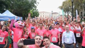 Selfie grupal en la carrera solidaria contra el cáncer en Palma.