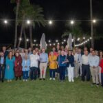 Grupo de personas en la presentación del libro sobre el puerto de Alcudia