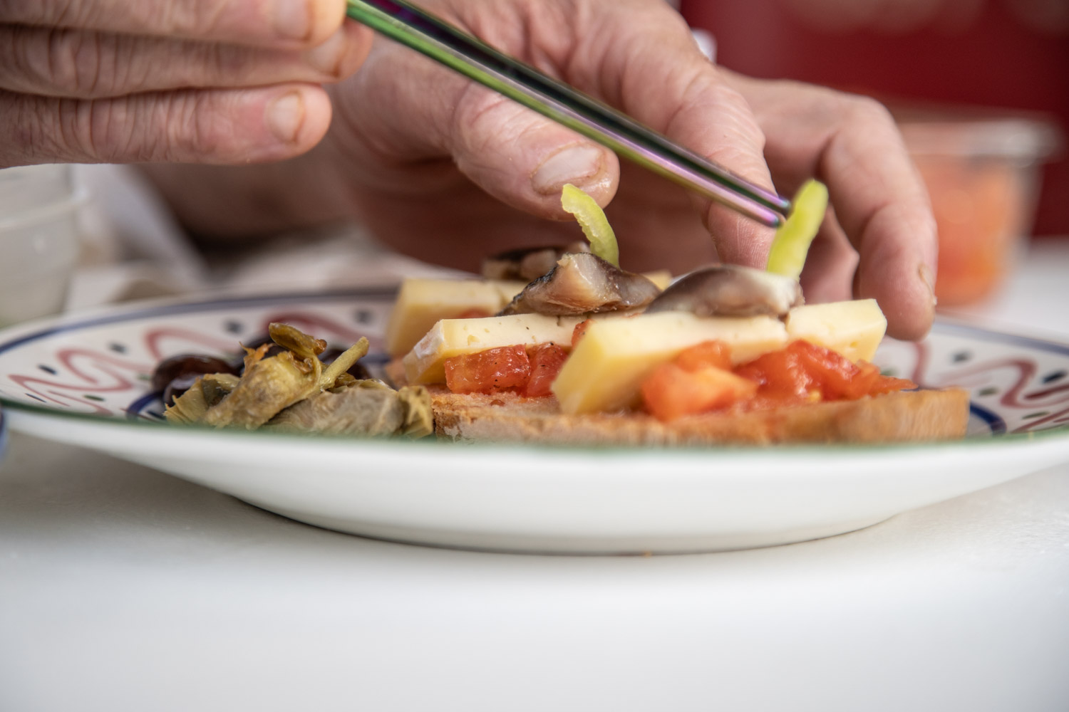 Pa amb oli mallorquín: así se hace el clásico que nunca falla en Mallorca