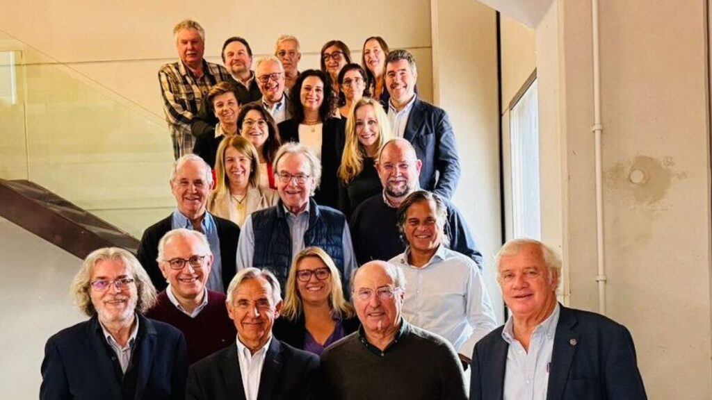 Grupo de académicos de la Academia de la Gastronomía de las Islas Baleares