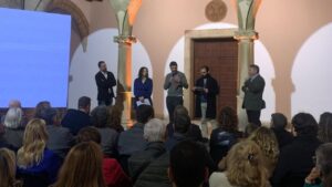 Presentaci&oacute;n de la coalici&oacute;n Per Mallorca en un evento pol&iacute;tico.