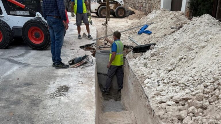 Santanyí amplía la red de alcantarillado a la calle Costa dels Ètics