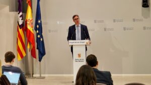 Antoni Costa durante una rueda de prensa sobre negociaciones presupuestarias