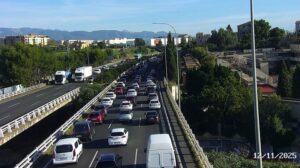 Un accidente múltiple provoca un atasco en la Vía de Cintura