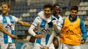 Jugadores del ATB celebrando un gol en el partido contra Lleida
