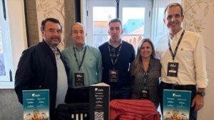 Equipo de Ávoris y Go4Travel en la Summit Go4Travel 2025 en Azores