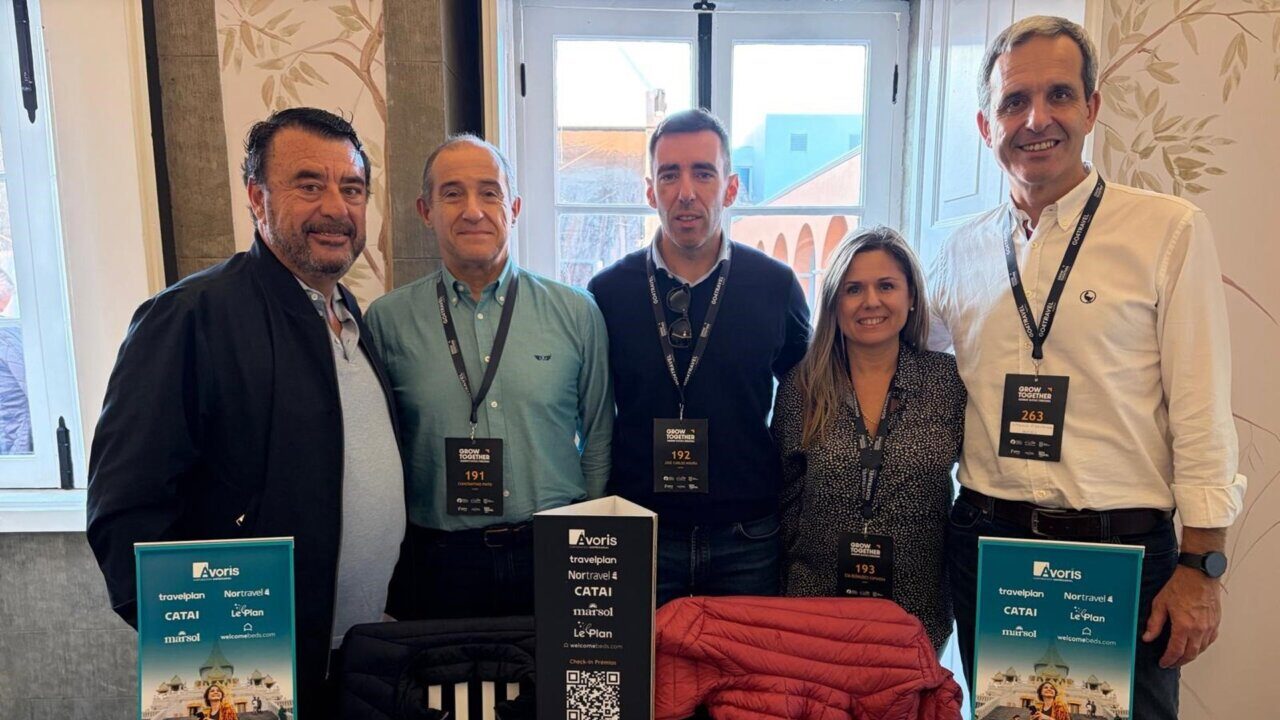 Equipo de Ávoris y Go4Travel en la Summit Go4Travel 2025 en Azores