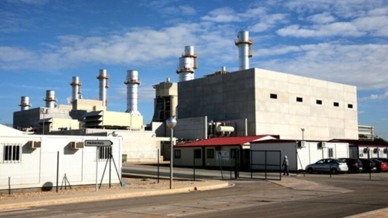 Vista exterior de la central de Cas Tresorer durante el Open House en Palma.