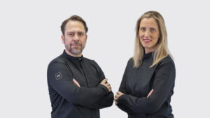 Doctores de la Clínica Dental Moris Magallanes en su aniversario