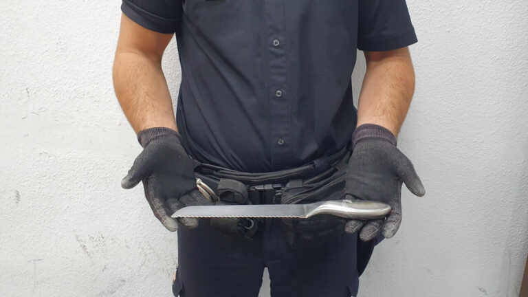 Detenido en Palma por retener a una mujer y amenazarla de muerte con un cuchillo
