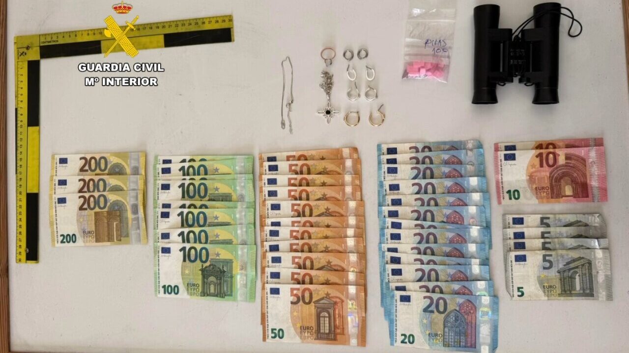 Tres detenidos por robar en el interior de varios coches en Pollença