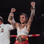Farah El Bousairi celebra su victoria en el Campeonato de España de boxeo