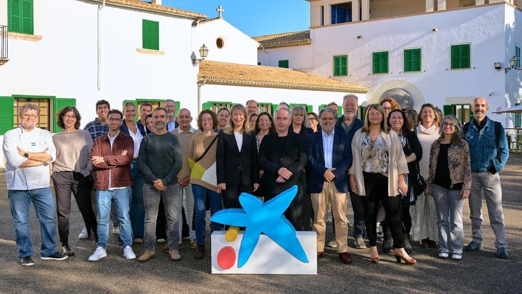 Ferran Adri&agrave; con participantes en evento sobre gastronom&iacute;a en Baleares