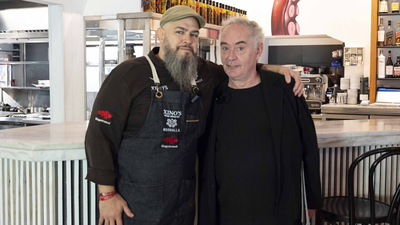 Ferran Adrià y Kike Erazo en el restaurante Morralla