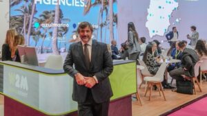 Gabriel Subías en el stand de World2Meet en la WTM de Londres