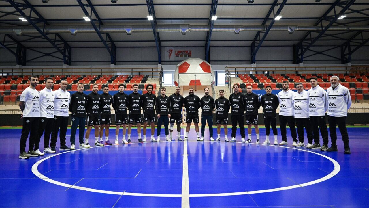 Equipo de Illes Balears Palma Futsal en el P&aacute;lfi Istv&aacute;n Rendezv&eacute;nycsarnok