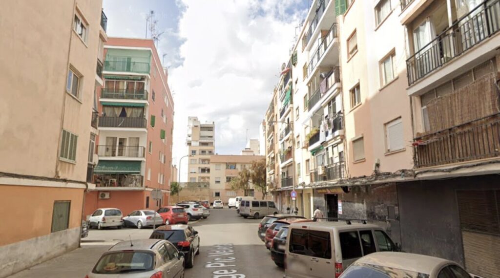 Vista de un edificio en Son Gotleu tras un incendio